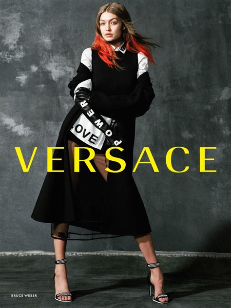 versace kampagne manifesto|Versace Manifesto: Fall/Winter 2017 Campaign Video .